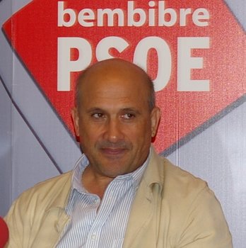 El PP acusó a Rey de utilizar fondos en beneficio de la candidatura del PSOE
