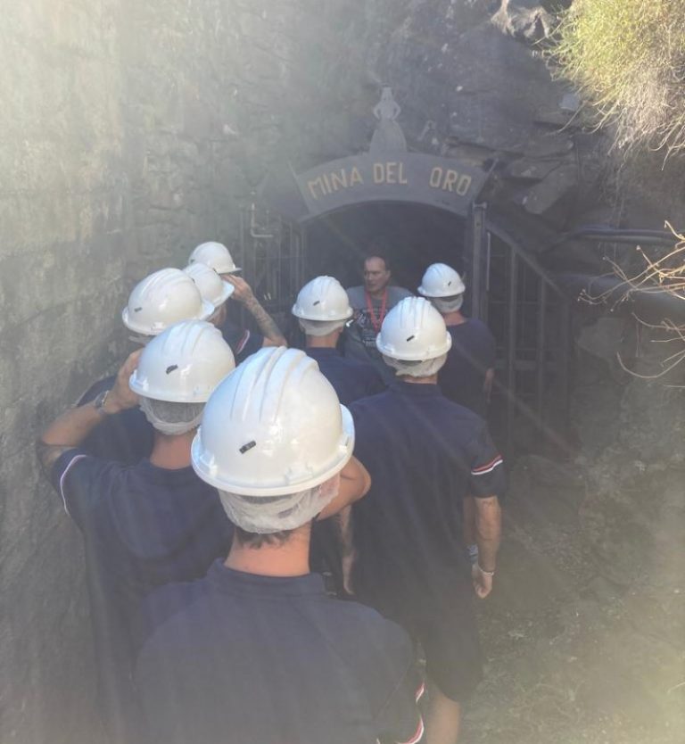 Visita del Atletico Bembibre a la Fundacion Cultura Minera