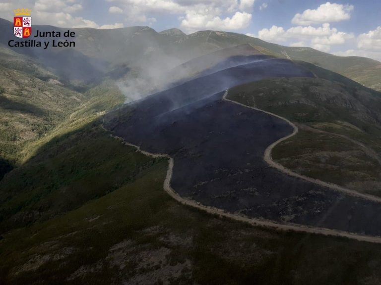 Incendio forestal Igüeña