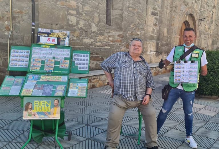 Jonatan Gómez Parra vendedor ONCE Bembibre