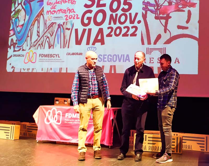Gundin recibe el premio a la trayectoria en la gala de los deportes de montaña de Castillal y Leon