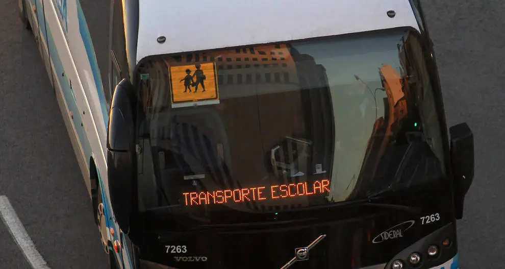 Autobús transporte escolar