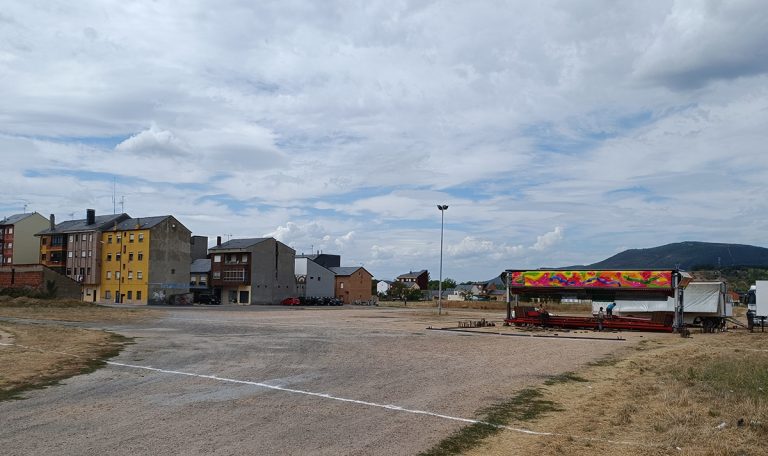 Campa Mojasacos recinto ferial con finca acotada